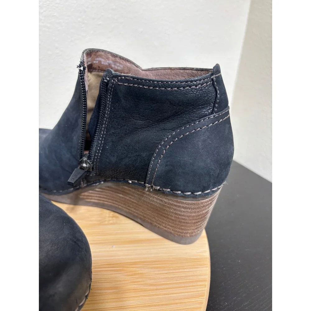 Dansko Susan Wedge Booties 38 US 7.5-8 Black Nubuck Leather Side Zip Ankle Boots